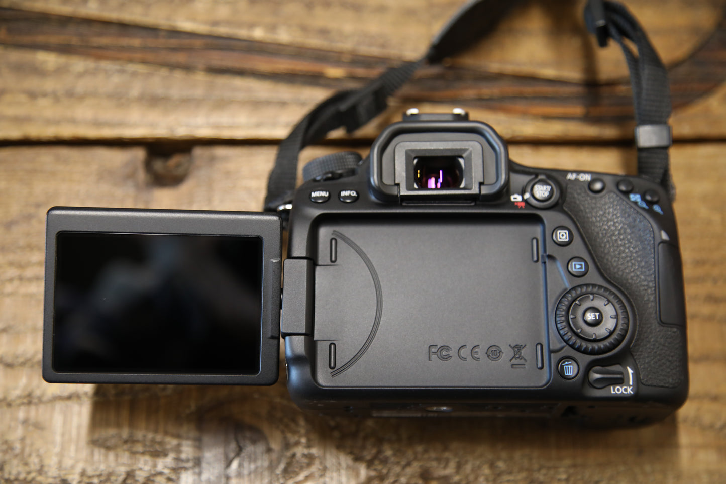 EOS 80D No.00002