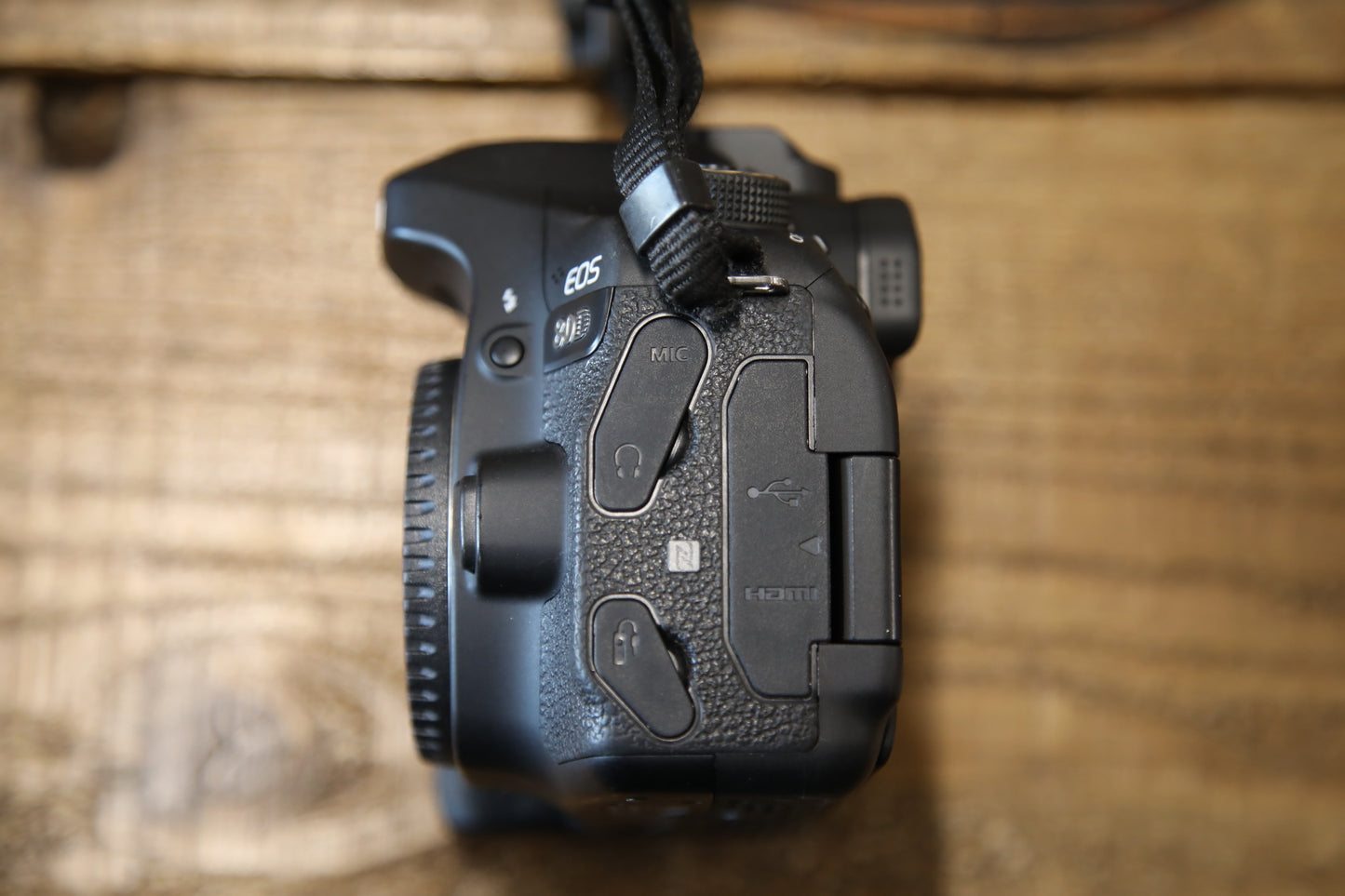 EOS 80D No.00002
